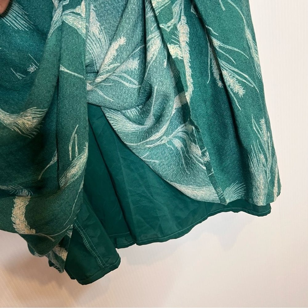 MODCLOTH Leaf Print Mini Dress. Size Small - Picture 7 of 10